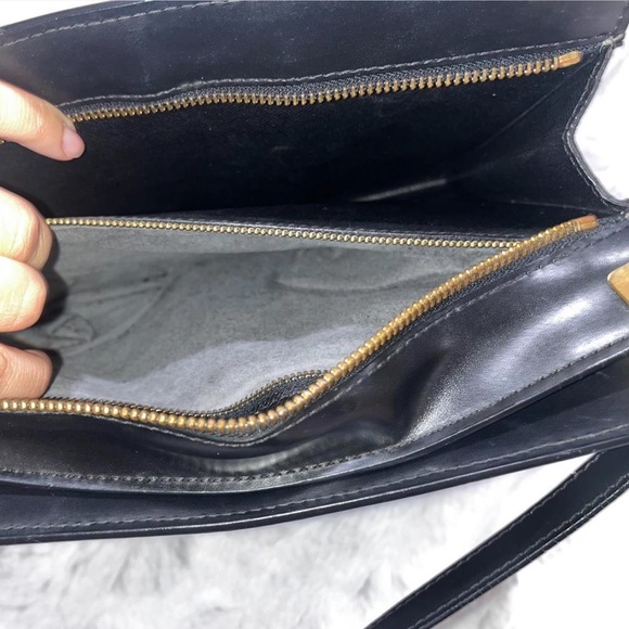 AUTHENTIC LOUIS VUITTON Enghien 2way Black Epi Leather Shoulder/Crossbody bag - Picture 6 of 8